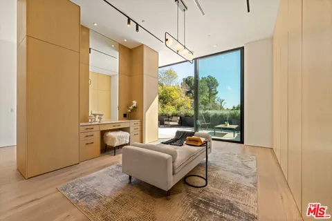 $7,990,000 | 1508 Roscomare Road, Los Angeles, CA 90077
