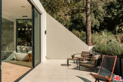 $7,990,000 | 1508 Roscomare Road, Los Angeles, CA 90077