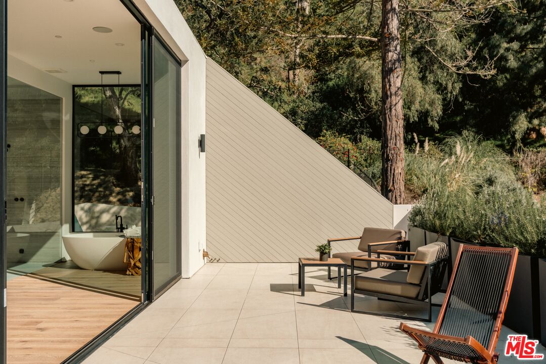 1508 Roscomare Road Los Angeles, CA 90077 - Photo 21 of 29