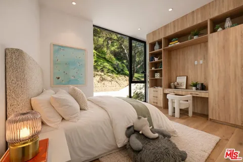 $7,990,000 | 1508 Roscomare Road, Los Angeles, CA 90077