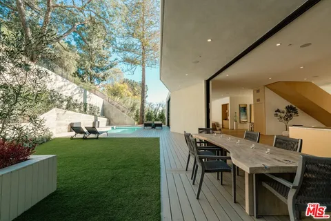 $7,990,000 | 1508 Roscomare Road, Los Angeles, CA 90077