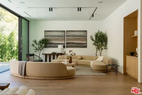 $7,990,000 | 1508 Roscomare Road, Los Angeles, CA 90077