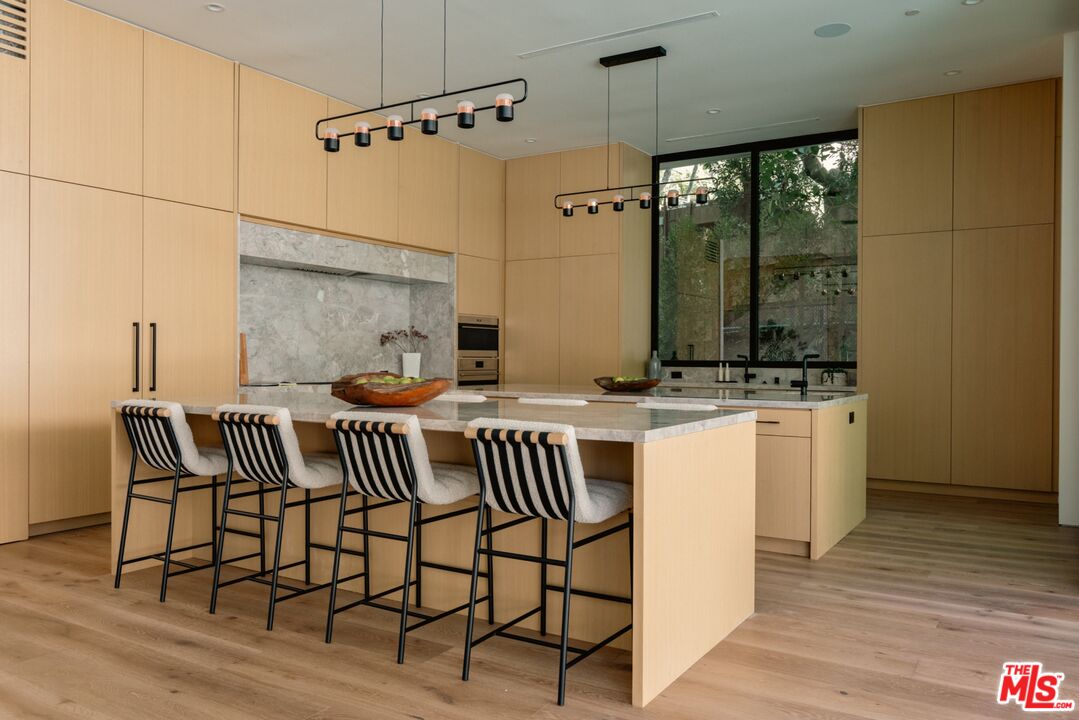 1508 Roscomare Road Los Angeles, CA 90077 - Photo 8 of 29