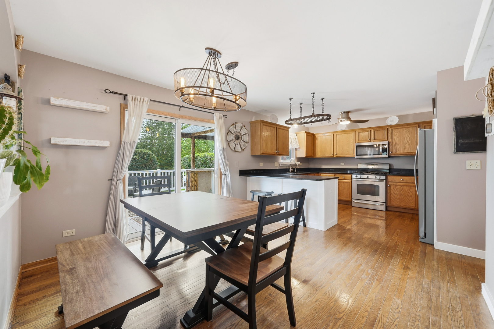1815 Prairie Ridge Drive Plainfield, IL 60586 - Photo 7 of 22 Gallery Image 7