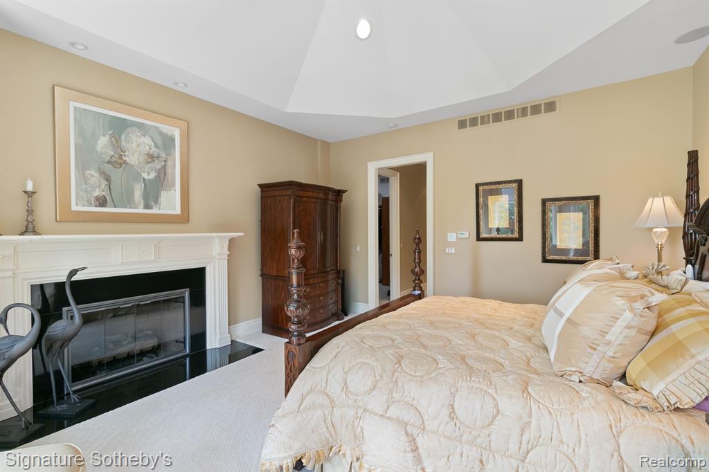 4649 Theheights Boulevard Rochester, MI 48306 - Photo 24 of 53 Gallery Image 24