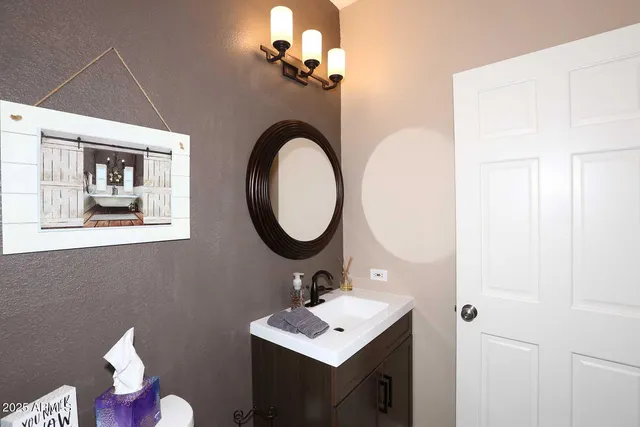 $995,000 | 1105 North 110th Street, Mesa, AZ 85207