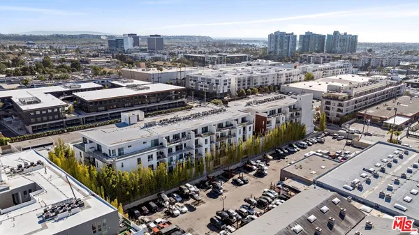 $6,000 | 4140 Glencoe Avenue, Unit 602, Marina del Rey, CA 90292