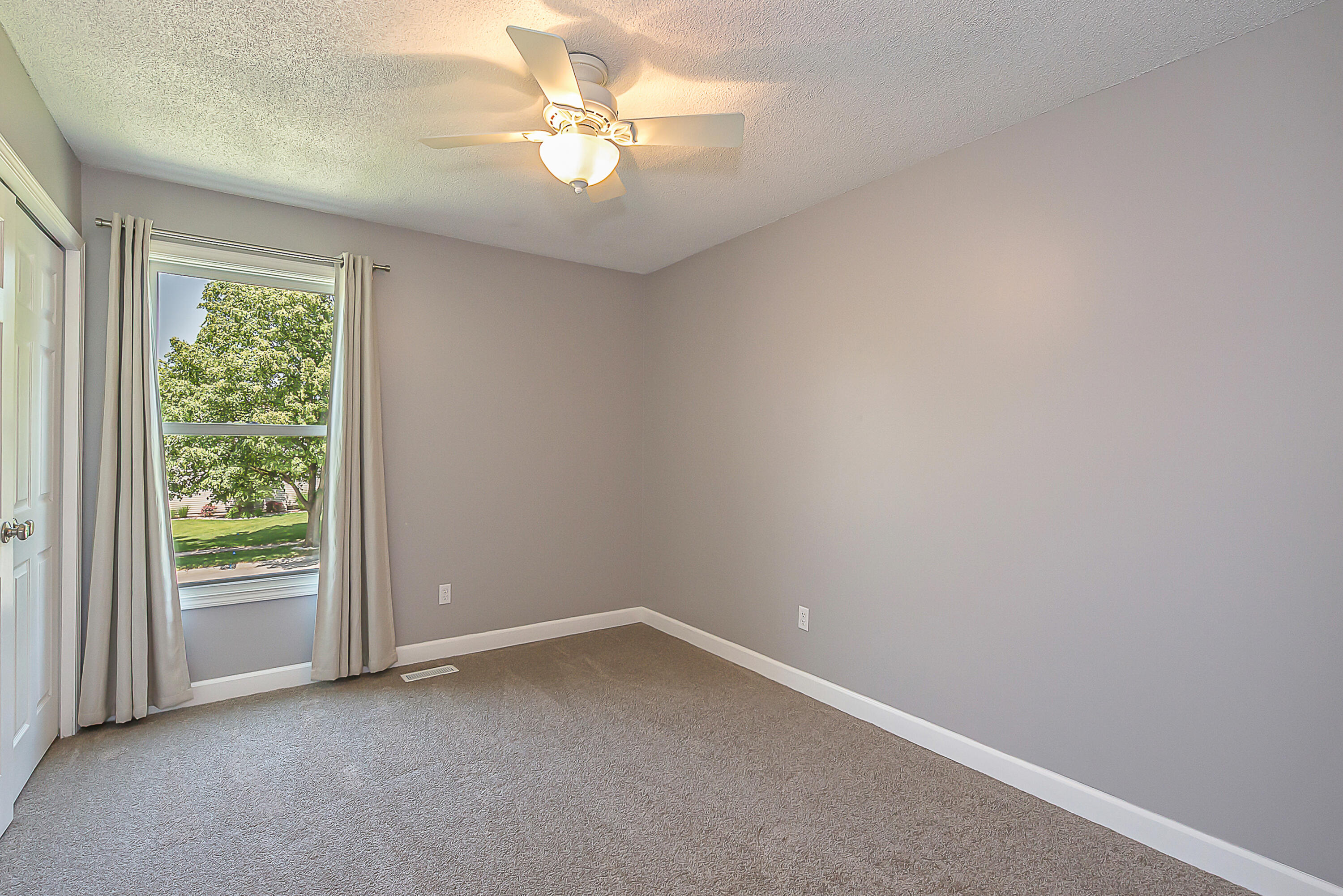 1196 Rathfon Circle Saline, MI 48176 - Photo 27 of 46 DSC_0817