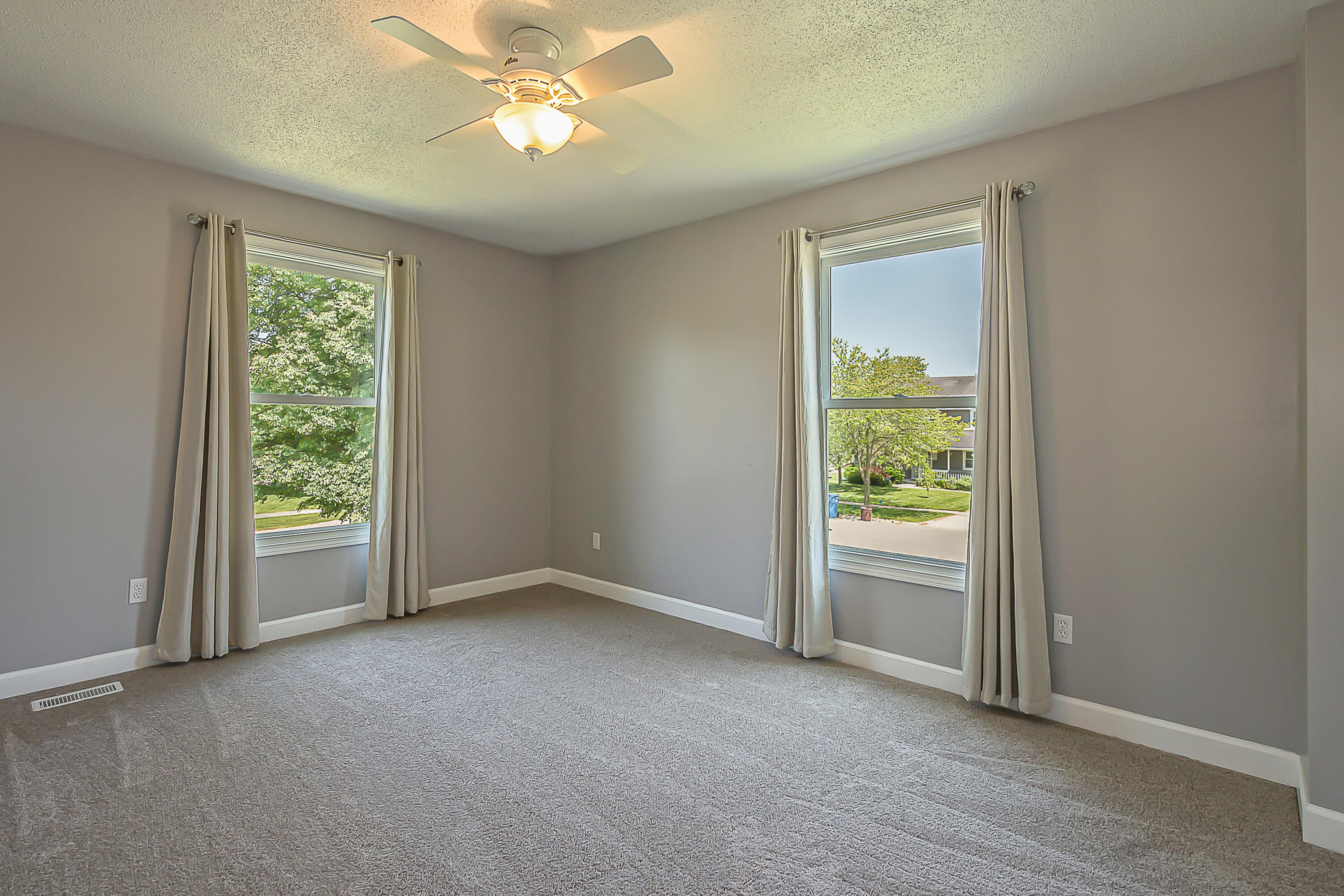 1196 Rathfon Circle Saline, MI 48176 - Photo 33 of 46 DSC_0850