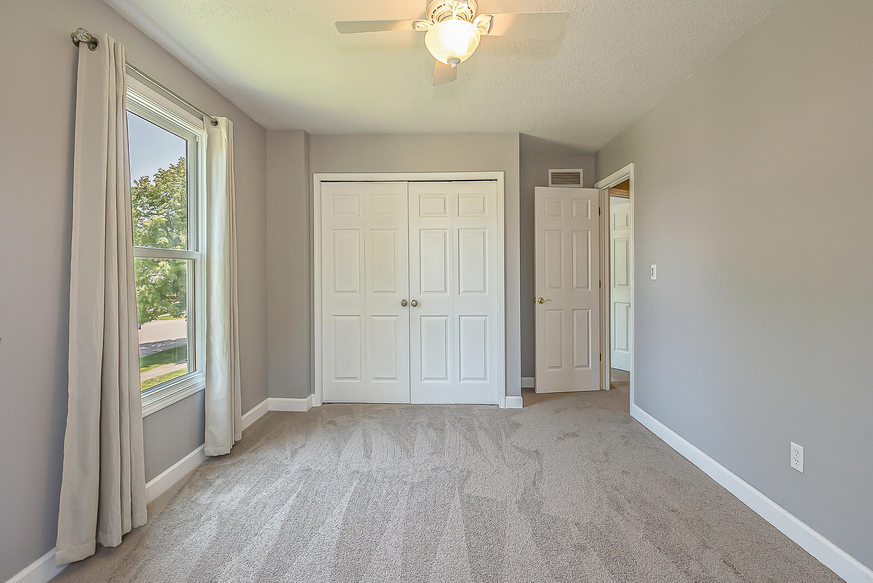 1196 Rathfon Circle Saline, MI 48176 - Photo 34 of 46 DSC_0863
