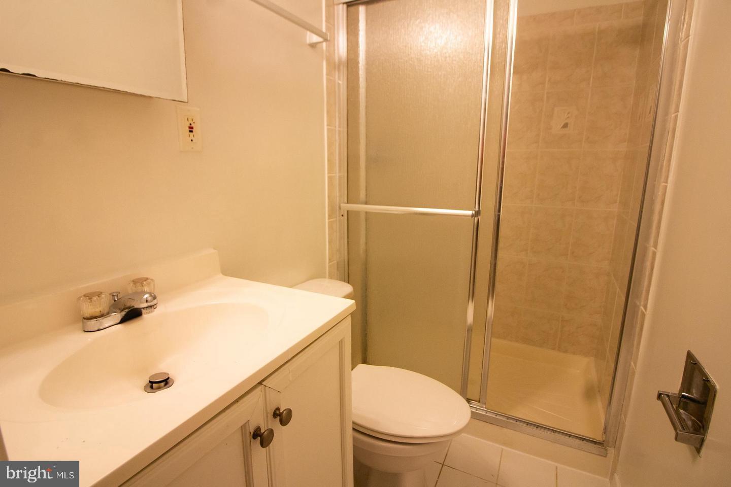 7212 Joshua Tree Lane Springfield, VA 22152 - Photo 22 of 30 Gallery Image 22