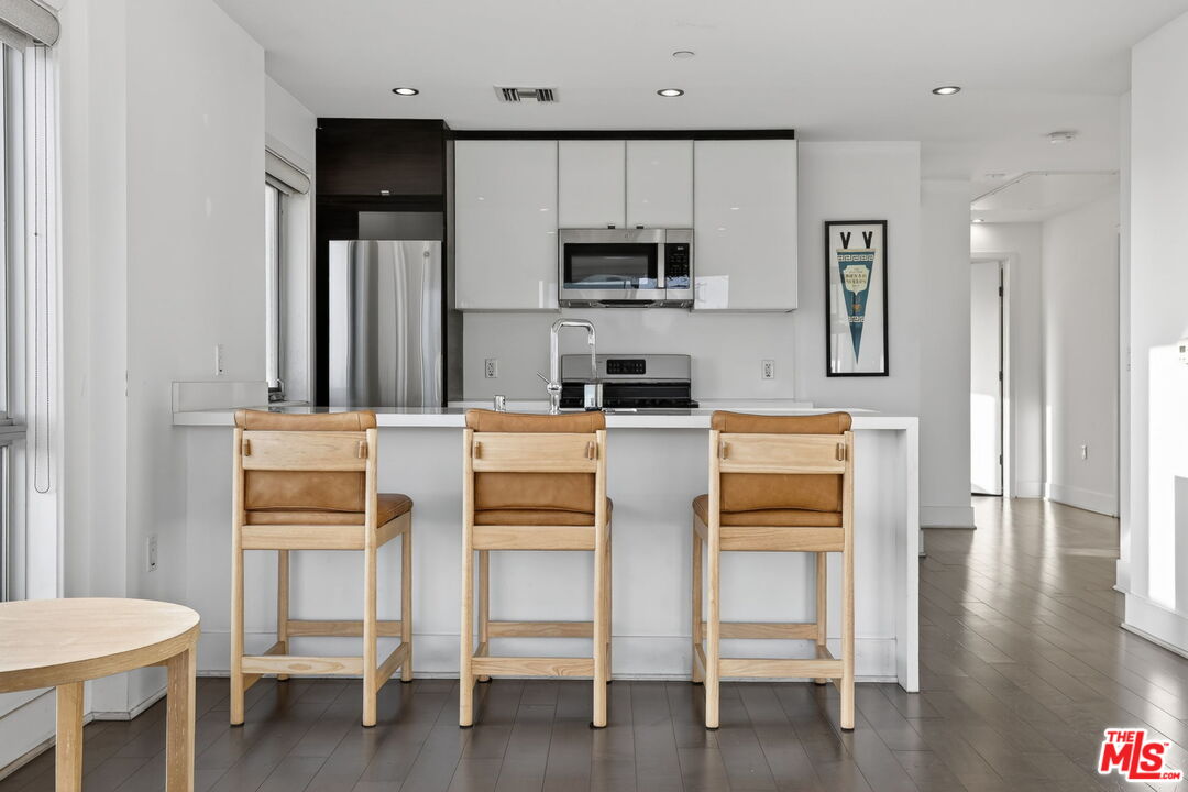 7857 West Manchester Avenue, Unit PH9 Playa del Rey, CA 90293 - Photo 13 of 31