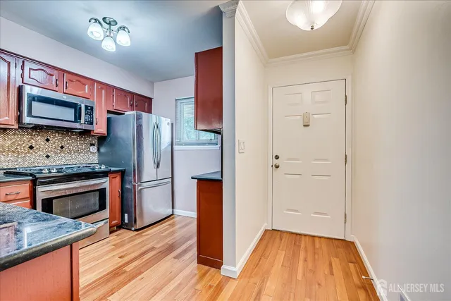 $3,200 | 6 Tulip Court, Edison, NJ 08820