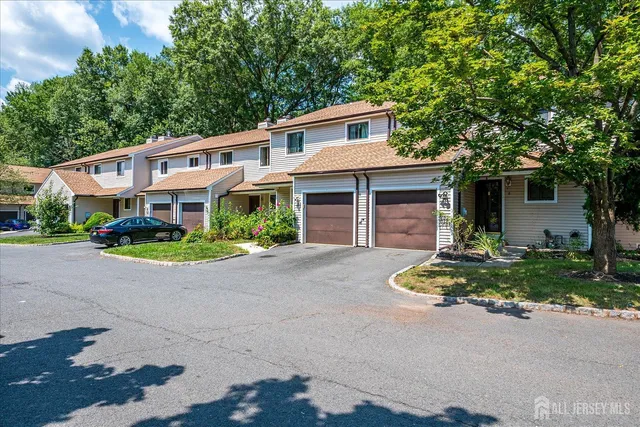 $3,200 | 6 Tulip Court, Edison, NJ 08820