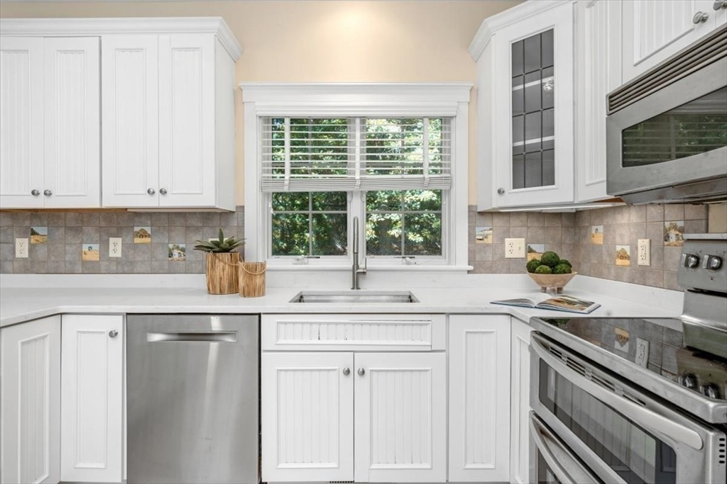 7 Stevens Way Hingham, MA 02043 - Photo 12 of 39