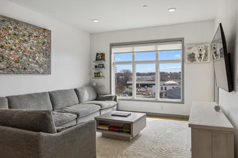 $299,000 | 400 Herron Drive, Unit 416, Nashville, TN 37210