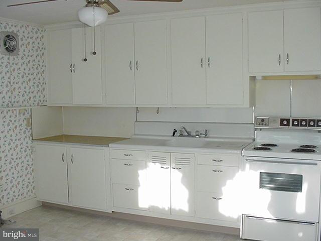 10 Old Rohrerstown Road Lancaster, PA 17603 - Photo 4 of 10 Gallery Image 4