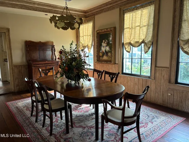 $685,000 | 705 Washington Street, Natchez, MS 39120