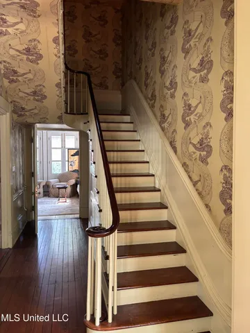 $685,000 | 705 Washington Street, Natchez, MS 39120