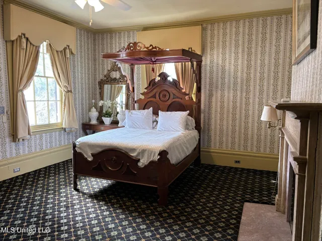 $685,000 | 705 Washington Street, Natchez, MS 39120