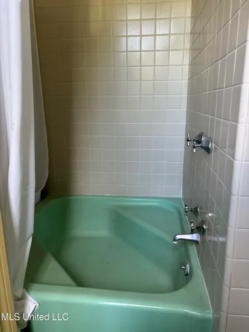 $685,000 | 705 Washington Street, Natchez, MS 39120