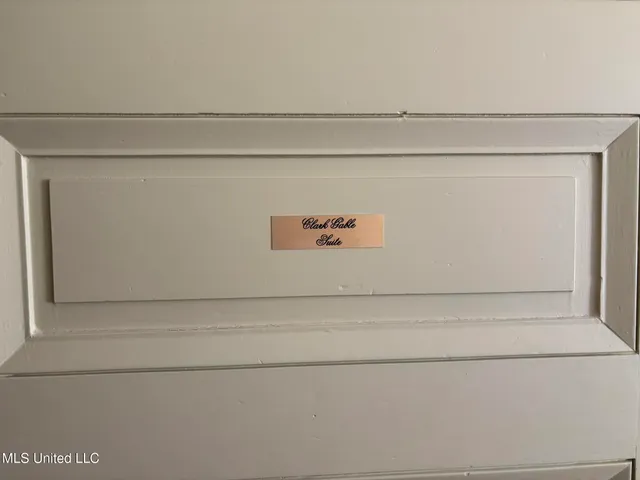 $685,000 | 705 Washington Street, Natchez, MS 39120