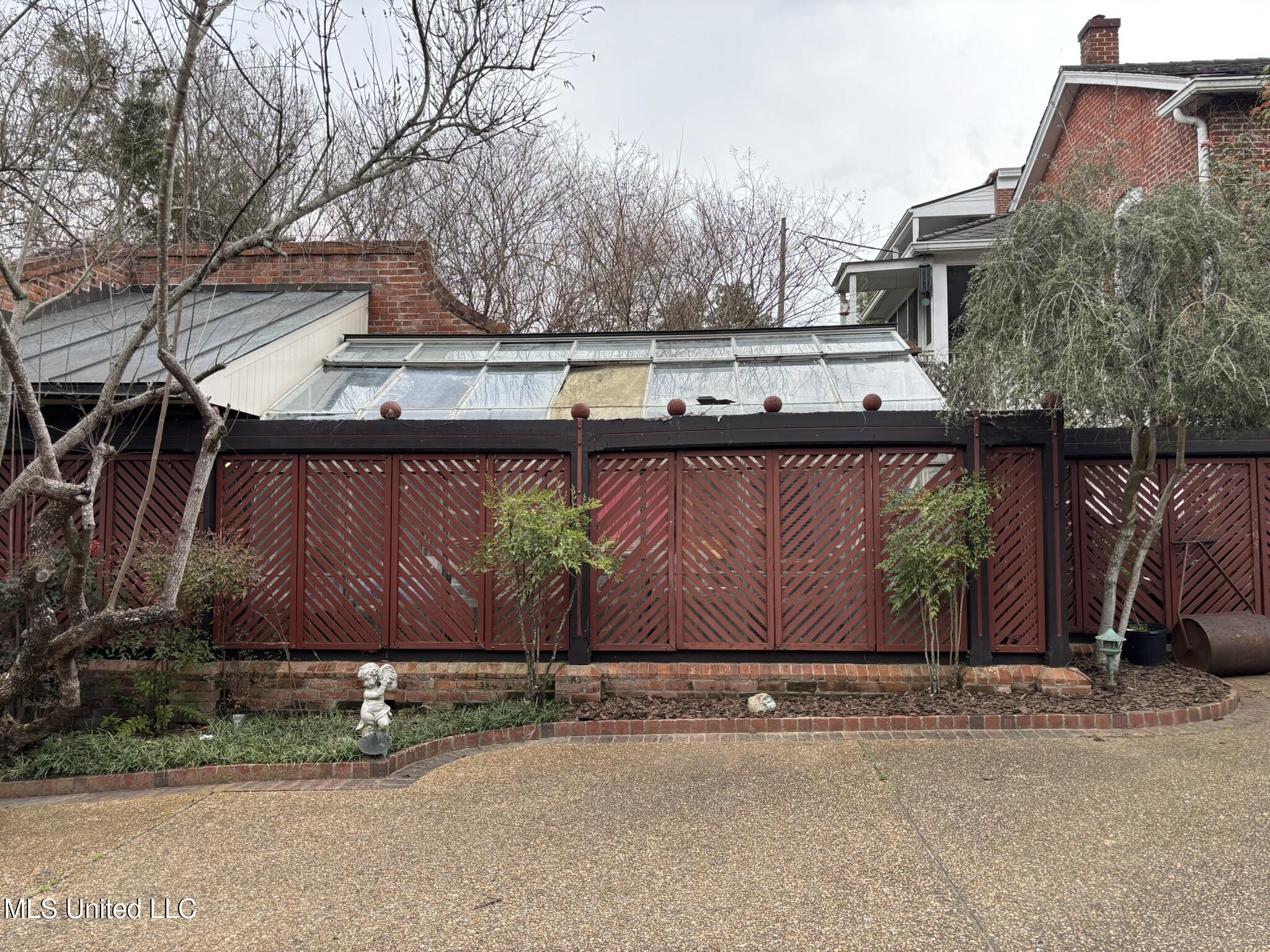 705 Washington Street Natchez, MS 39120 - Photo 52 of 57 IMG_1808