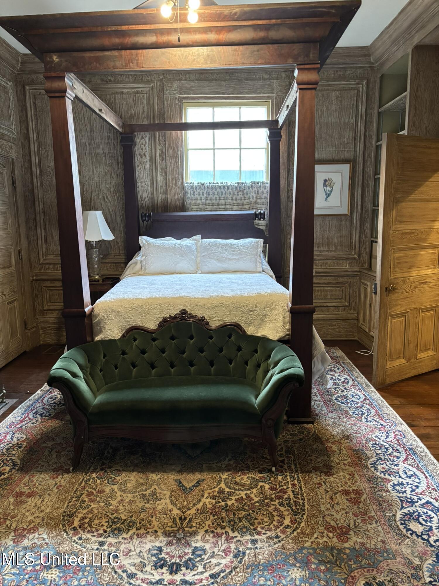 705 Washington Street Natchez, MS 39120 - Photo 10 of 57 IMG_1801