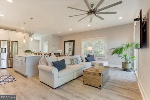 330 Arbutus Drive Edgewater, MD 21037 - Photo 14 of 27