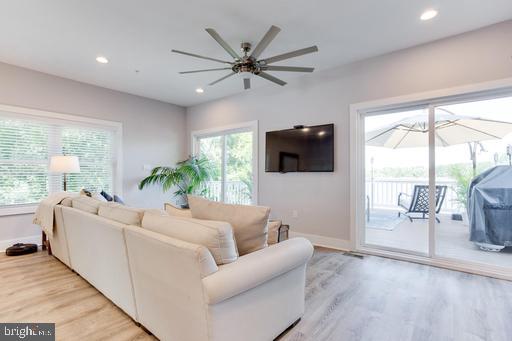 330 Arbutus Drive Edgewater, MD 21037 - Photo 15 of 27