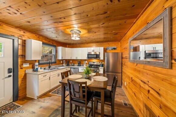 4151 Oak Ridge Street Pigeon Forge, TN 37863 - Photo 3 of 20 15