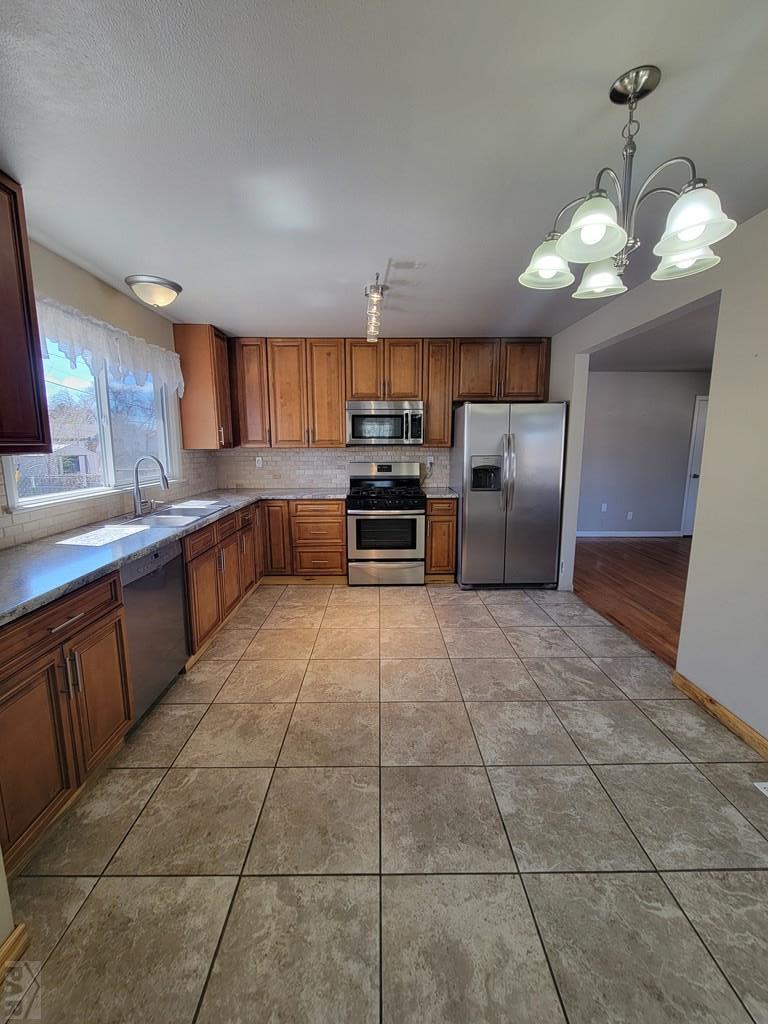 1830 Comanche Road Pueblo, CO 81001 - Photo 7 of 26
