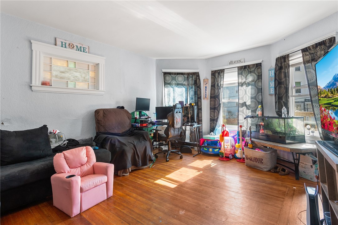 395 9th Avenue Woonsocket, RI 02895 - Photo 3 of 31