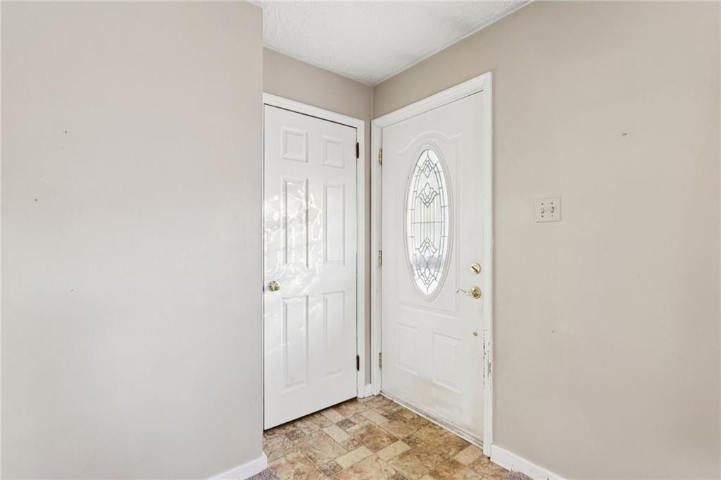 2422 Ridgewood Court New Castle, PA 16101 - Photo 5 of 50 a view of a bathroom with sink