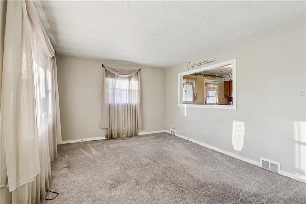 2422 Ridgewood Court New Castle, PA 16101 - Photo 10 of 50 an empty room with windows