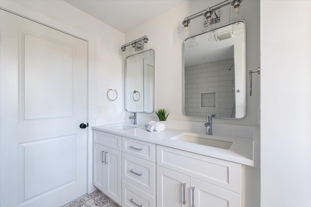 93 Center Street Hanover, MA 02339 - Photo 28 of 42