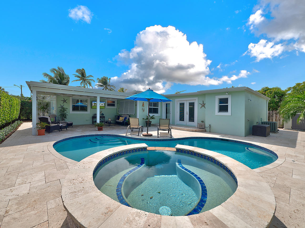 339 Leigh Road West Palm Beach, FL 33405 - Photo 11 of 17 Pool with Spa