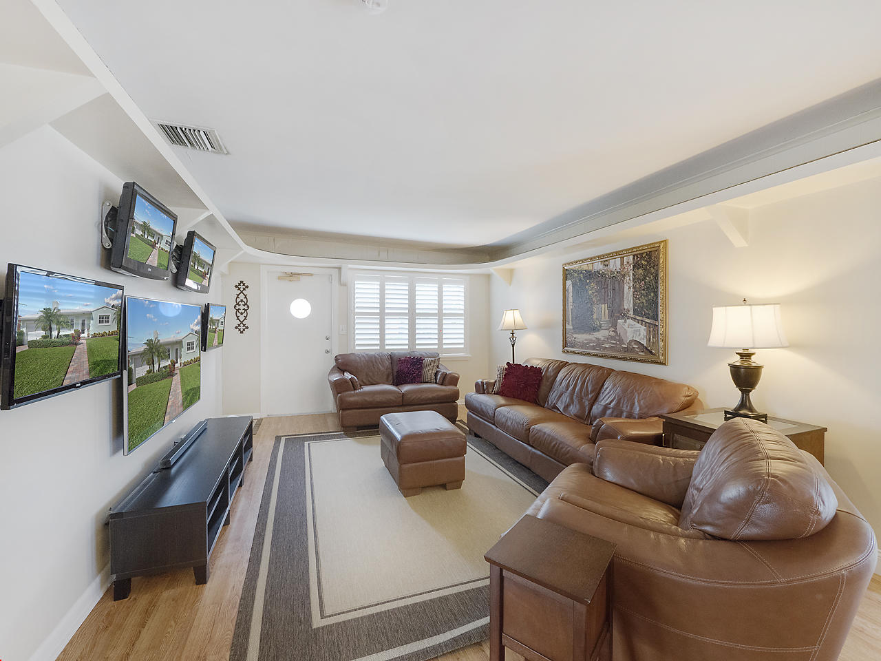 339 Leigh Road West Palm Beach, FL 33405 - Photo 2 of 17 Living Room