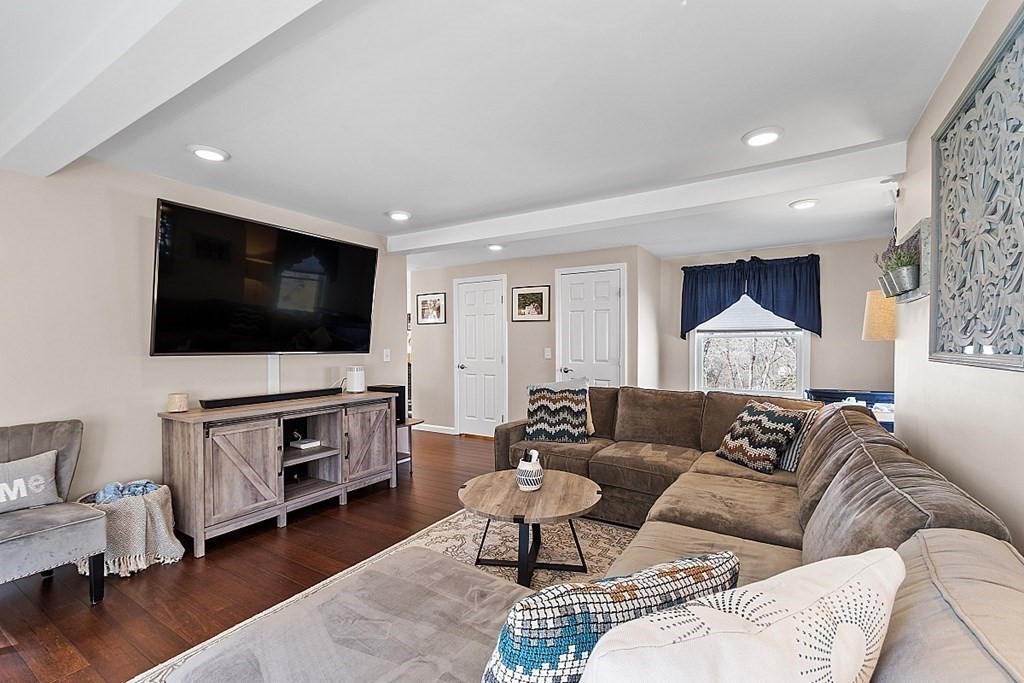 29 Old North Road Hudson, MA 01749 - Photo 17 of 40 Gallery Image 17
