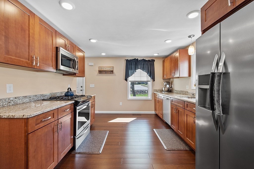 29 Old North Road Hudson, MA 01749 - Photo 8 of 40 Gallery Image 8