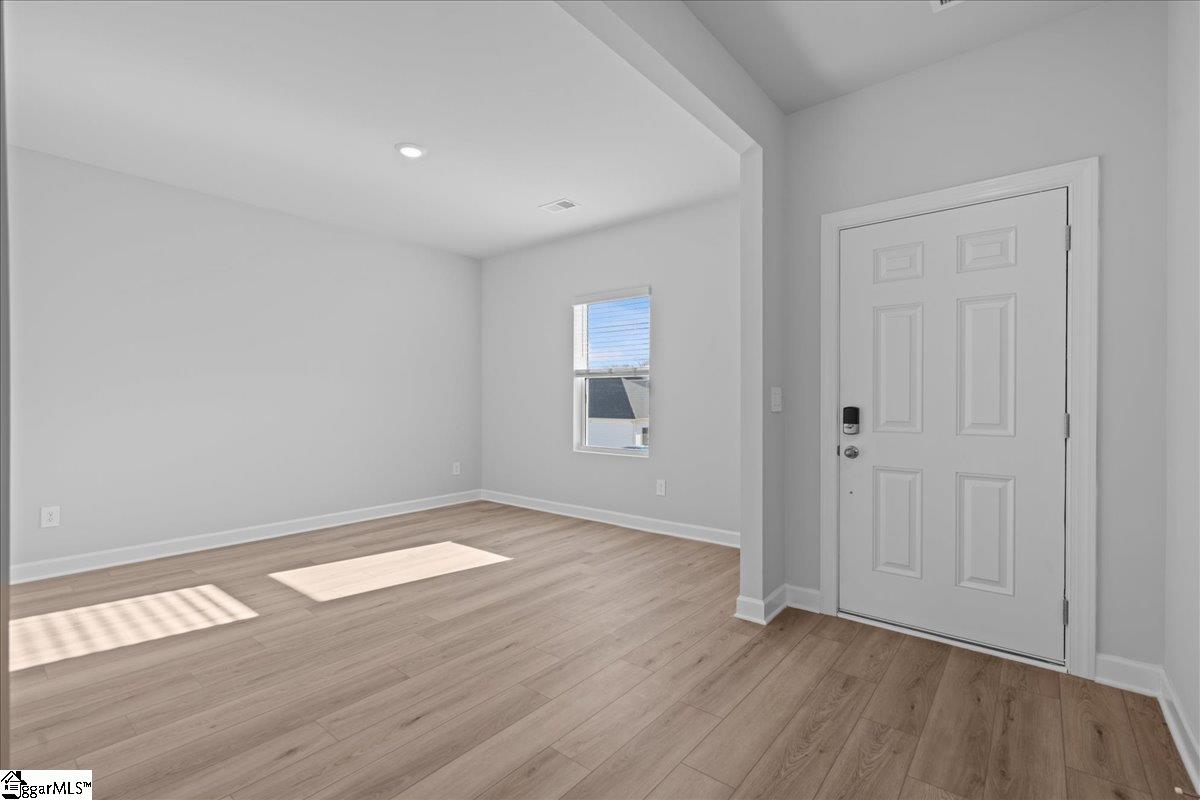 1624 Switchback Circle Moore, SC 29369 - Photo 3 of 38