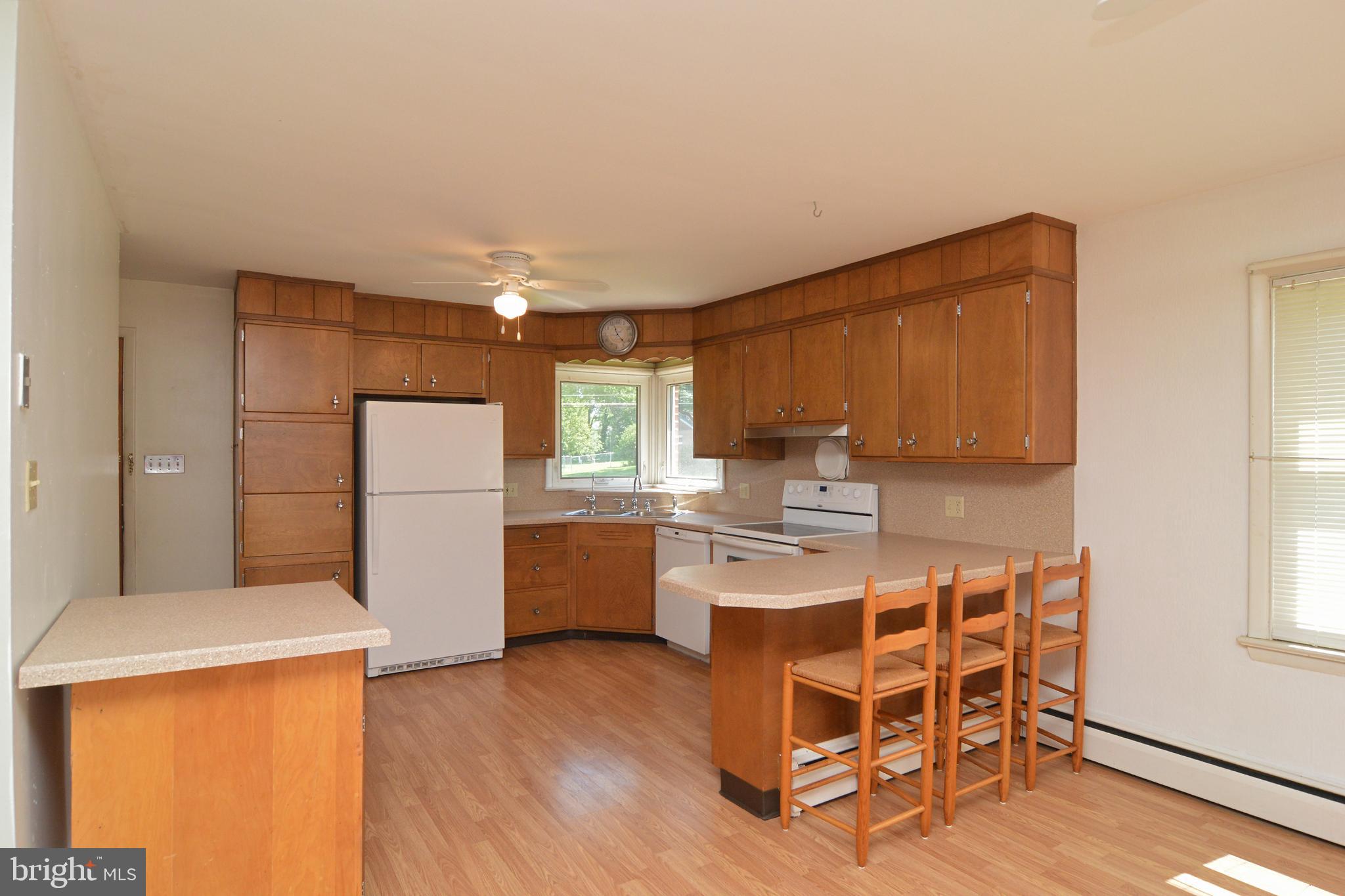 555 Gibraltar Road Reading, PA 19606 - Photo 16 of 40 Kitchen