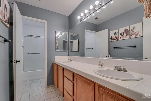 $389,000 | Undisclosed Address, Bakersfield, CA 93312