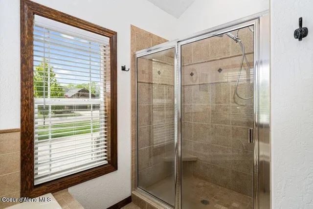 $1,150,000 | 724 East Arena Loop, Hayden, ID 83835