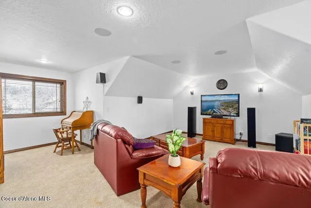 $1,150,000 | 724 East Arena Loop, Hayden, ID 83835