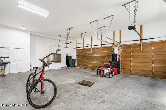 $1,150,000 | 724 East Arena Loop, Hayden, ID 83835