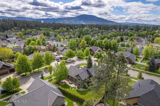 $1,150,000 | 724 East Arena Loop, Hayden, ID 83835