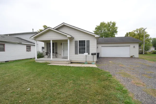 $179,900 | 705 East Vine Street, Rensselaer, IN 47978