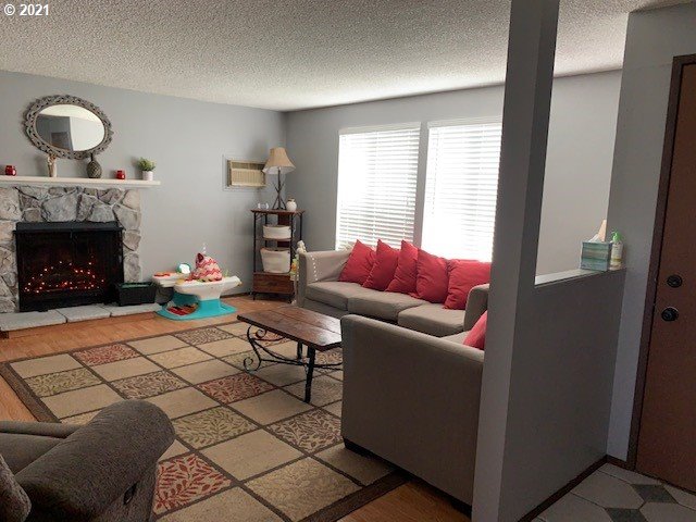 950 Echo Hollow Road Eugene, OR 97402 - Photo 5 of 25 Gallery Image 5