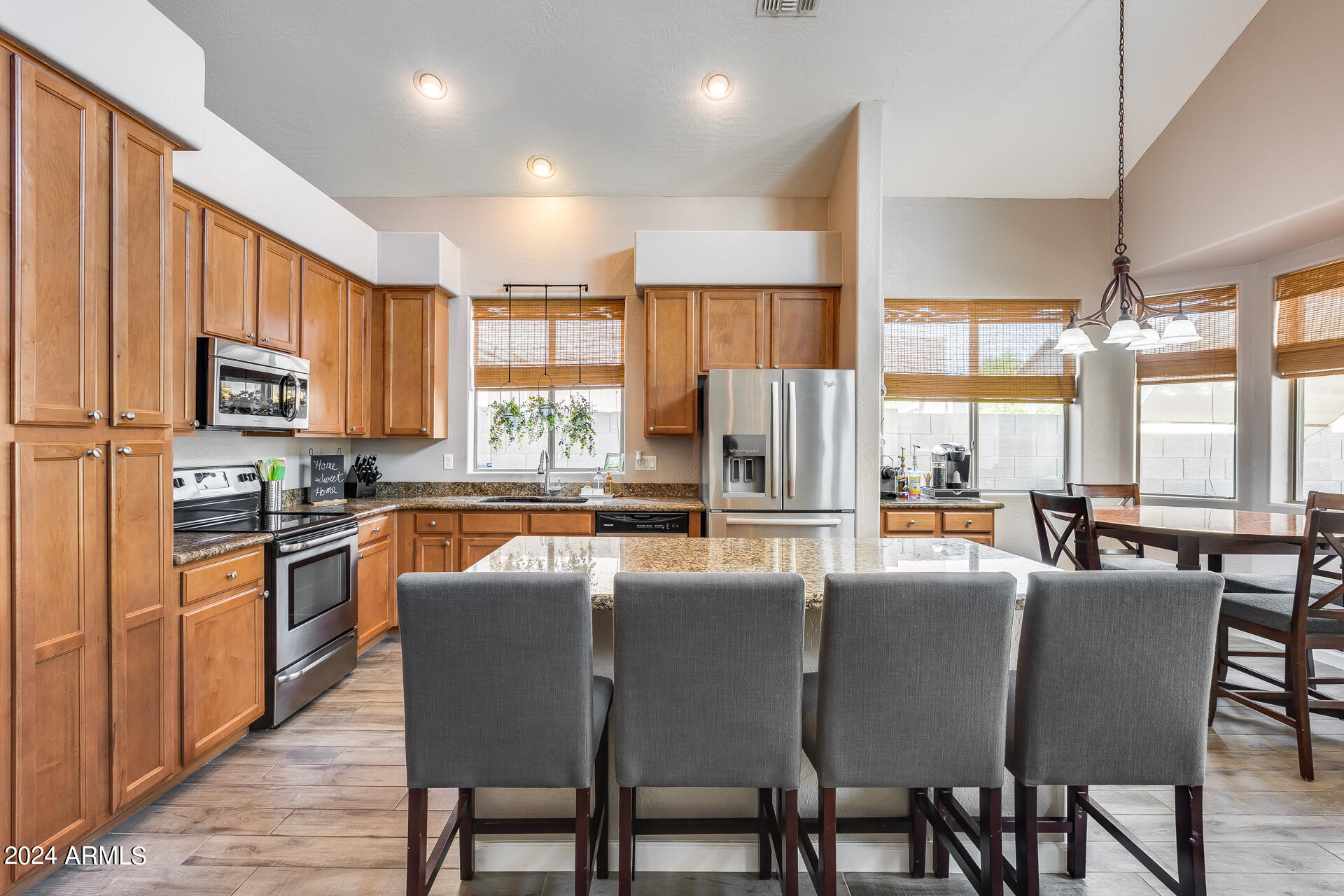3214 West Sentinel Rock Road Phoenix, AZ 85086 - Photo 2 of 61 Gallery Image 2